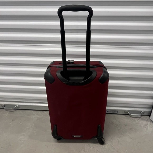 TUMI Series 1 4-Wheeled Spinner Carry-On - Picture 10 of 11